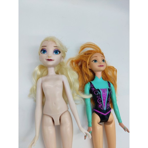 Disney Princess Elsa & Anna Frozen Barbie Dolls Lot of 2 Mattel & Hasbro 2013/15 - Picture 3 of 9